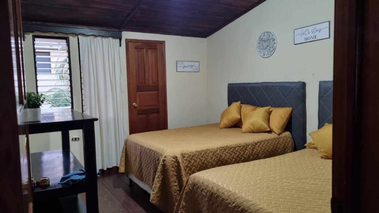 Azura Hotel Boutique Кобан Екстер'єр фото